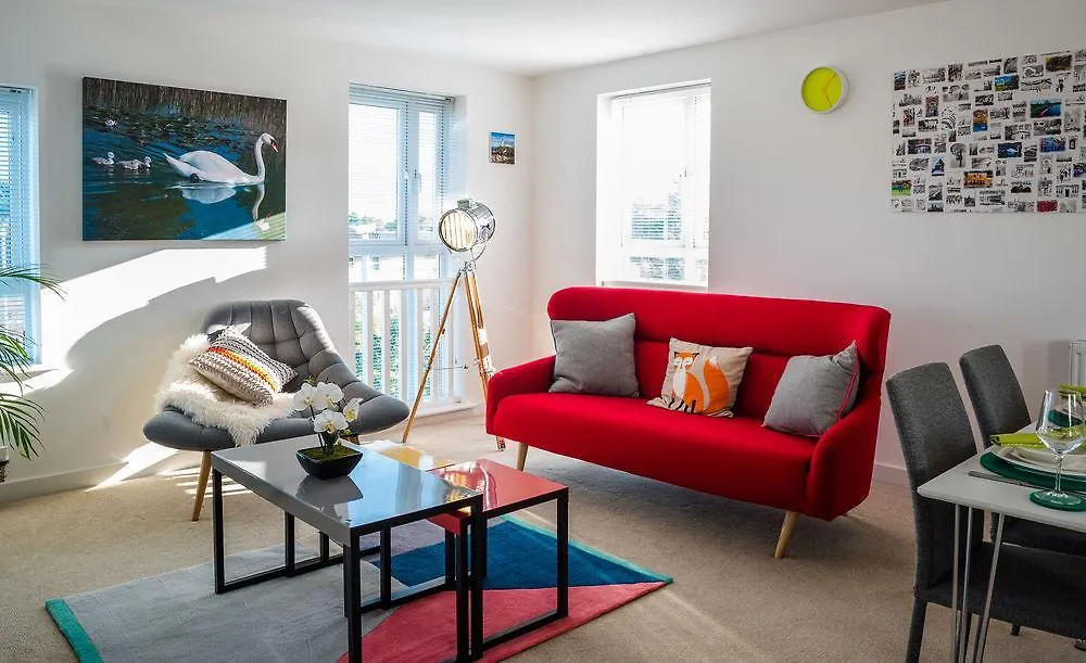 Cambridge Orchard Apartments - 2 Double Bedrooms