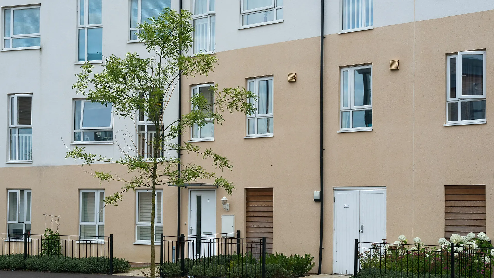Cambridge Orchard Apartments - 2 Double Bedrooms