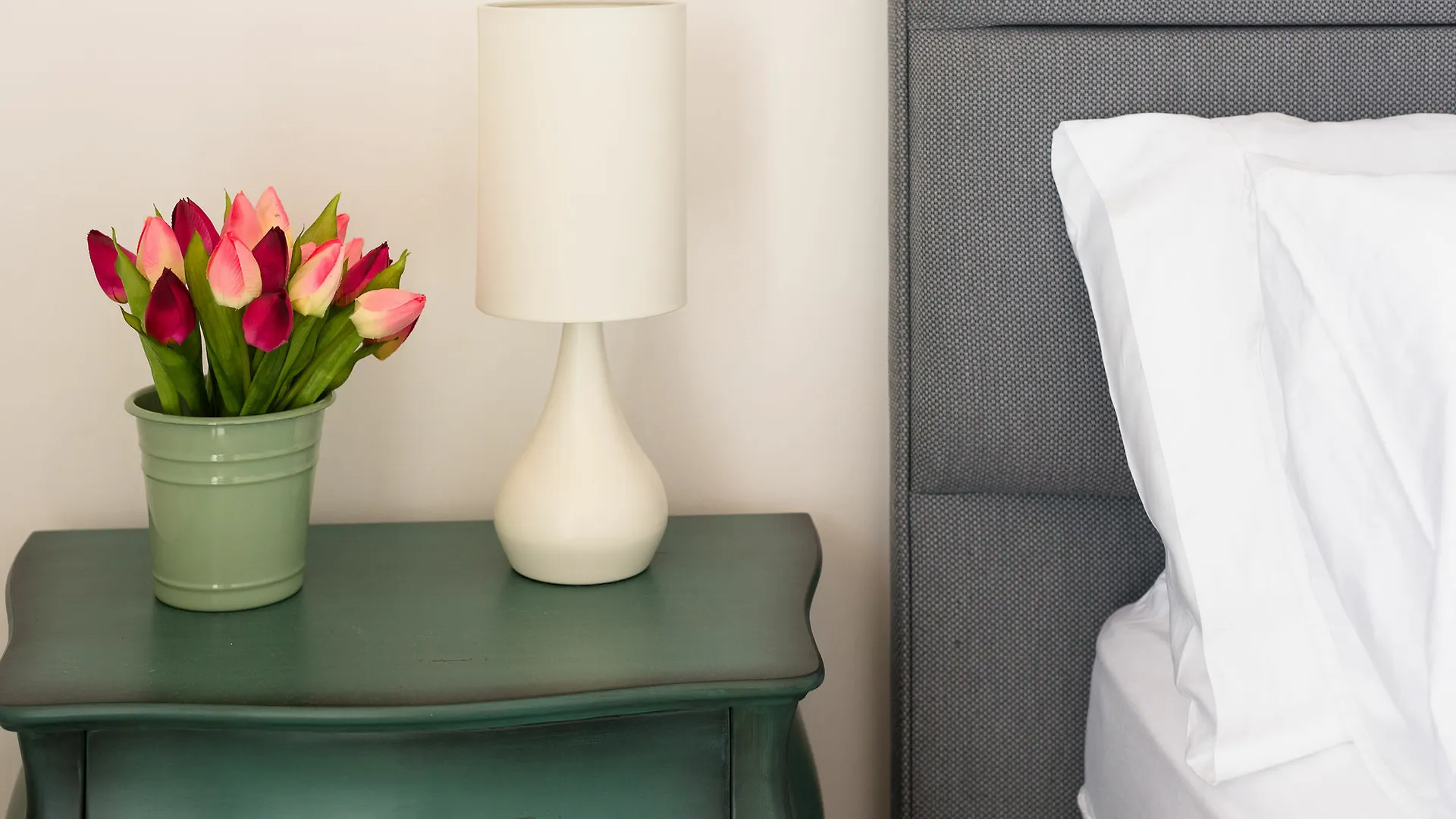 Cambridge Orchard Apartments - 2 Double Bedrooms